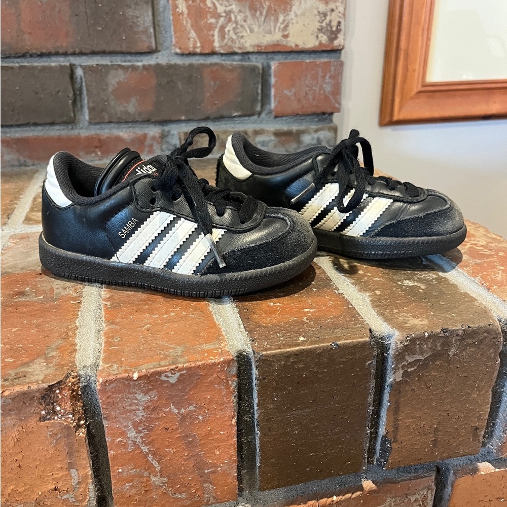 Kids’ Sambas